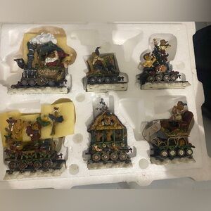Boyds Bears Danbury Mint 6-Car Christmas Train Set